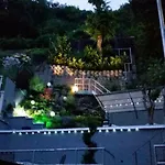Gastehaus Am Schloss Sayn 게스트하우스
