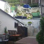 Gastehaus Am Schloss Sayn Πανσιόν Bendorf