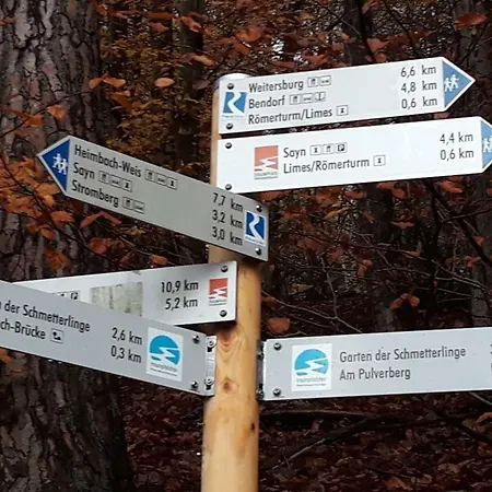 Gastehaus Am Schloss Sayn Pensjonat *