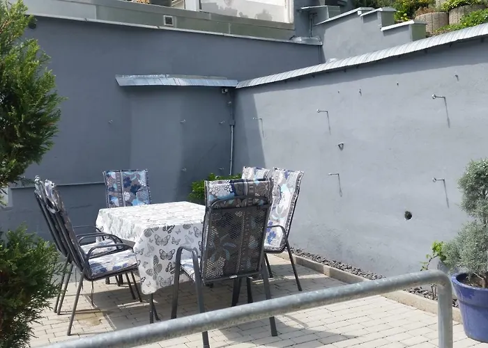 招待所 Gastehaus Am Schloss Sayn 本多夫