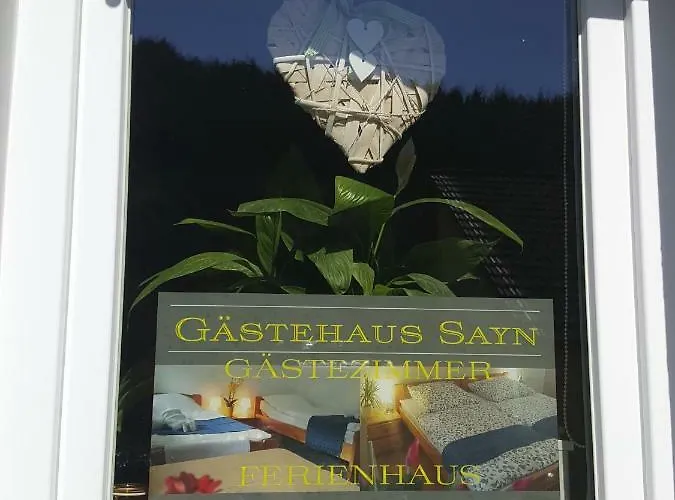 招待所 Gastehaus Am Schloss Sayn