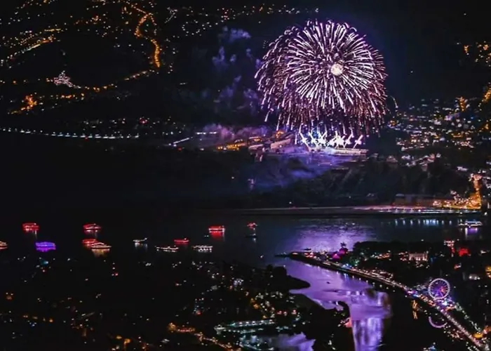 招待所 Gastehaus Am Schloss Sayn 本多夫